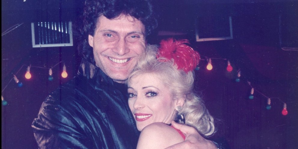 Η Μαρία Αλιφέρη με τον Αλμπέρτο Εσκενάζυ