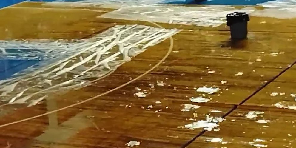 Κλειστό μπάσκετ γυμναστήριο Χανιά βροχή