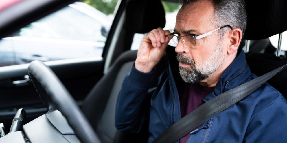 Γυαλιά οράσεως και οδήγηση 