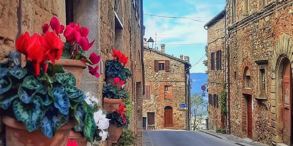 Η μικρή πόλη Ραντικόντολι στην Τοσκάνη