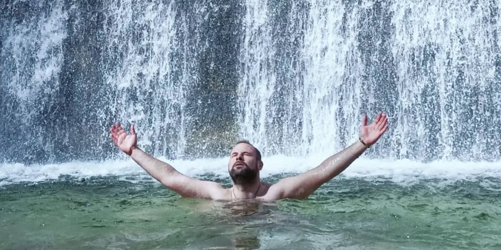 Ο άνθρωπος υπό το μηδέν