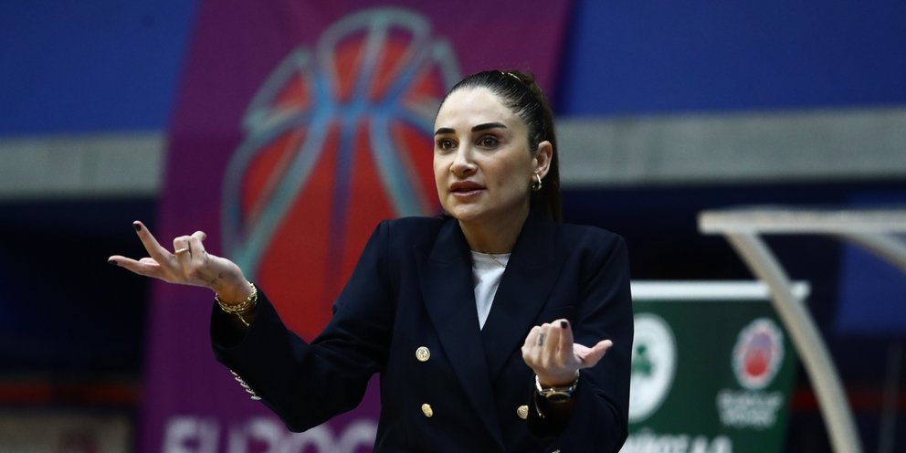 Χαμός στα Ιωάννινα με την Τουρκάλα προπονήτρια του Παναθηναϊκού