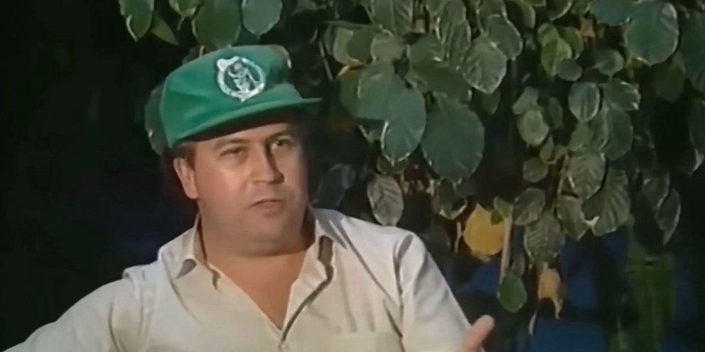 Ο Πάμπλο Εσκομπάρ με το καπέλο των Μπόστον Σέλτικς / Screenshot