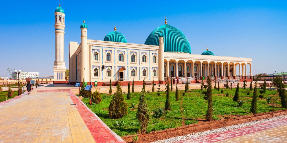 Τζαμί Μωάμεθ Ιμάμ Ιυσάν στο κέντρο της πόλης Νούκους, στην περιοχή Καρακαλπακστάν του Ουζμπεκιστάν