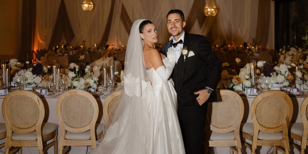 Σάκης Κατσούλης και Μαριαλένα Ρουμελιώτη στον γάμο τους