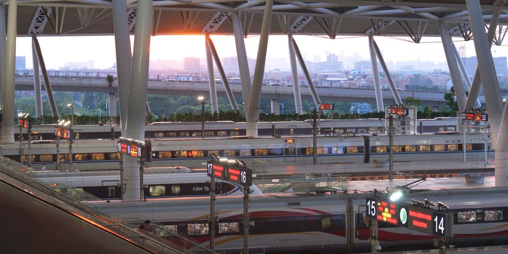 Σιδηροδρομικός σταθμός στην Κίνα