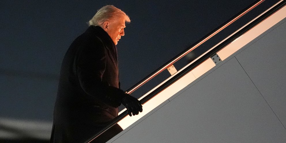 Ο Ντόναλντ Τραμπ στο Air Force One 