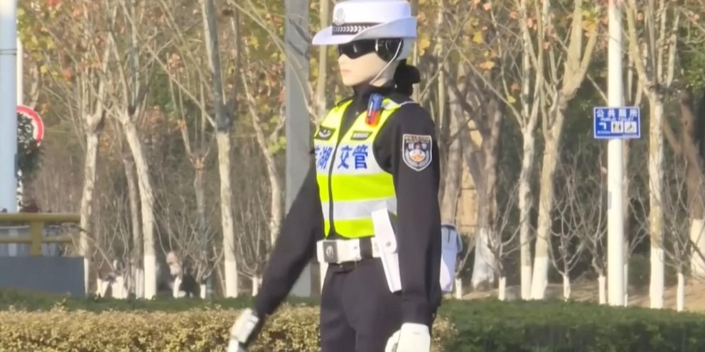 Τροχονόμοι ρομπότ στην Κίνα 