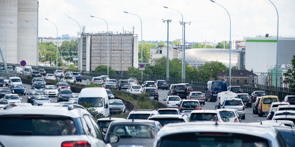 Κίνηση οχημάτων σε ευρωπαϊκό αυτοκινητόδρομο 