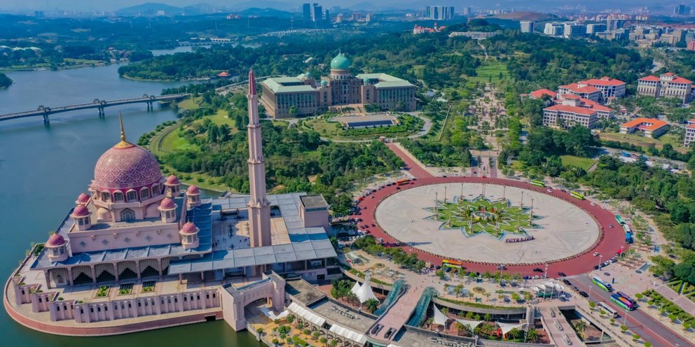 Η μεγαλύτερη πλατεία στον κόσμο βρίσκεται στη Μαλαισία 