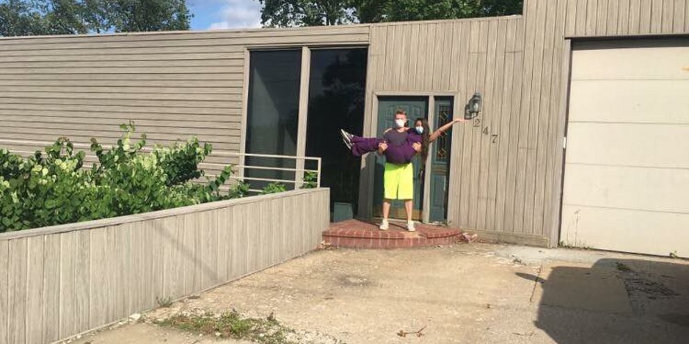 Ζευγάρι αγόρασε εγκαταλελειμμένο πυροσβεστικό σταθμό