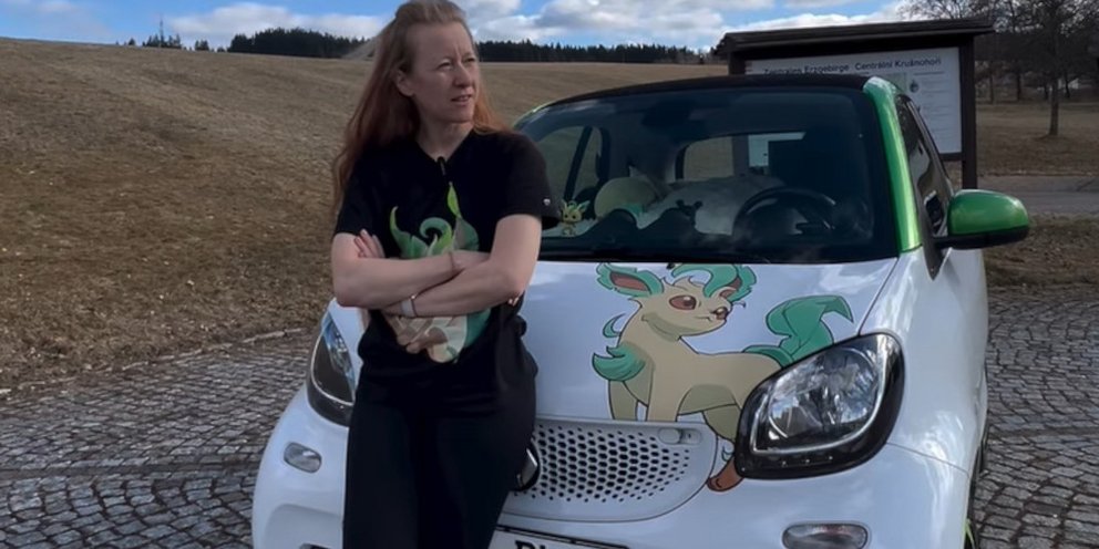 Με τουαλέτα, κρεβάτι και κουζίνα: Γυναίκα ξεκίνησε για περιπέτεια στη Βαλτική με αυτοσχέδιο μίνι τροχόσπιτο