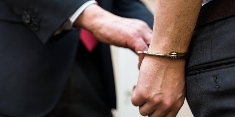 Στη φυλακή Γερμανός αντιπρόσωπος αυτοκινήτων -Το σκάνδαλο με τις «ρωσικές» λιμουζίνες