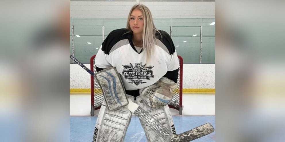 «Κάποτε σταματούσα τα γκολ, τώρα σταματάω την… κίνηση»: Η πιο σέξι τερματοφύλακας του κόσμου ενημερώνει τους φιλάθλους