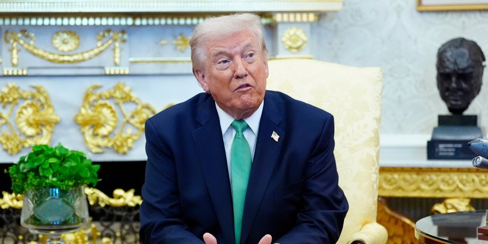 Ο Αμερικανός πρόεδρος, Ντόναλντ Τραμπ στο Οβάλ Γραφείο