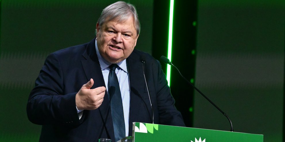 Ο Ευάγγελος Βενιζέλος στην ομιλία του στο συνέδριο του ΠΑΣΟΚ