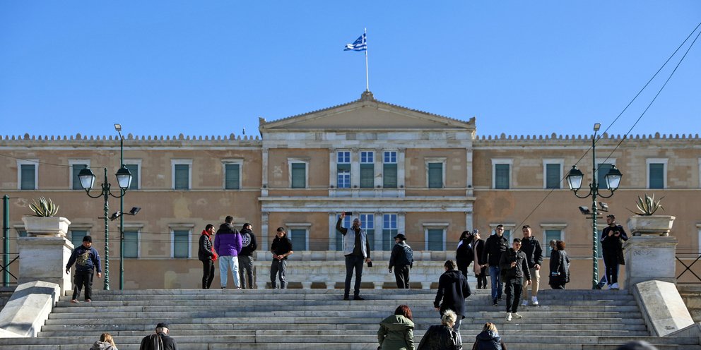 Κόσμος στο κέντρο της Αθήνας 