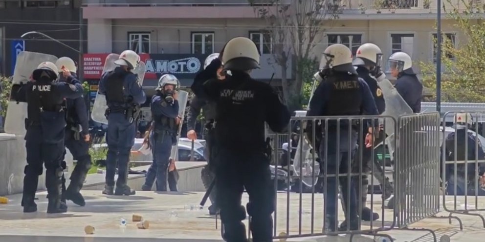 ΜΑΤ εξω από το εφετείο