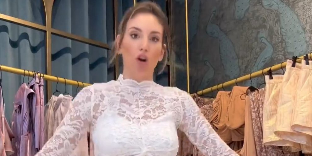 Αθηνά Οικονομάκου νυφικό