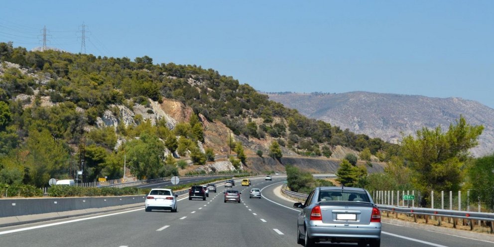 Κίνηση οχημάτων σε ελληνικό αυτοκινητόδρομο 