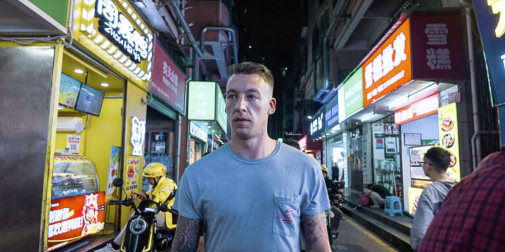 Ο Aμερικανός Bradley Krae ζει στη Σενζέν με τη σύζυγό του και τα δύο παιδιά τους. Θεωρεί αυτή την επιλογή μία από τις καλύτερες αποφάσεις της ζωής του / INSTAGRAM