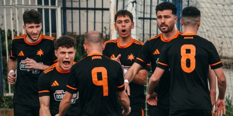 Πανηγυρισμοί των παικτών της ΜΠΑΜ FC