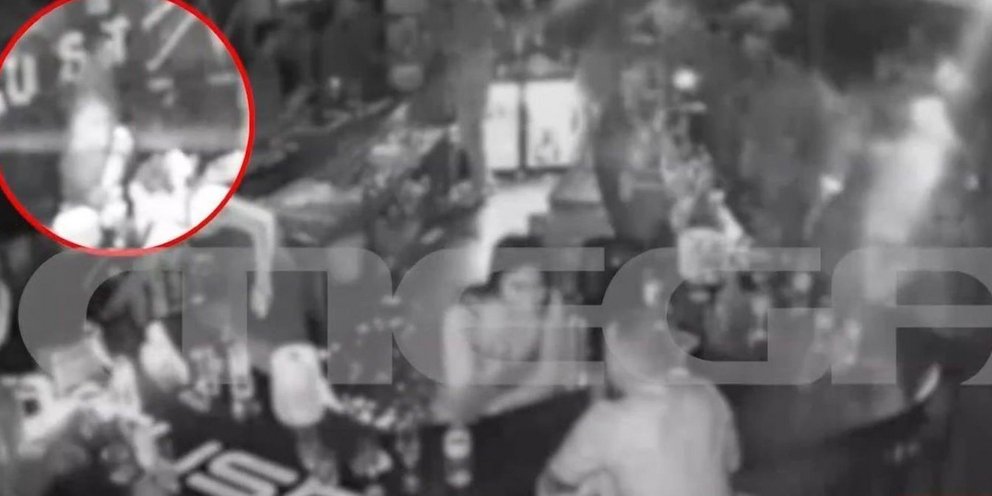 Η στιγμή των πυροβολισμών στο μπαρ στην Καλλιθέα