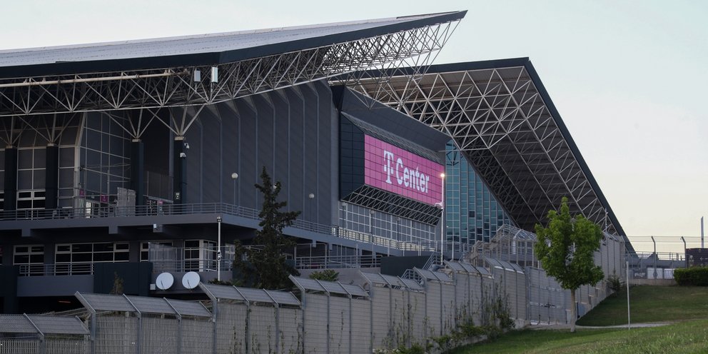 Το εξωτερικό του T-Center