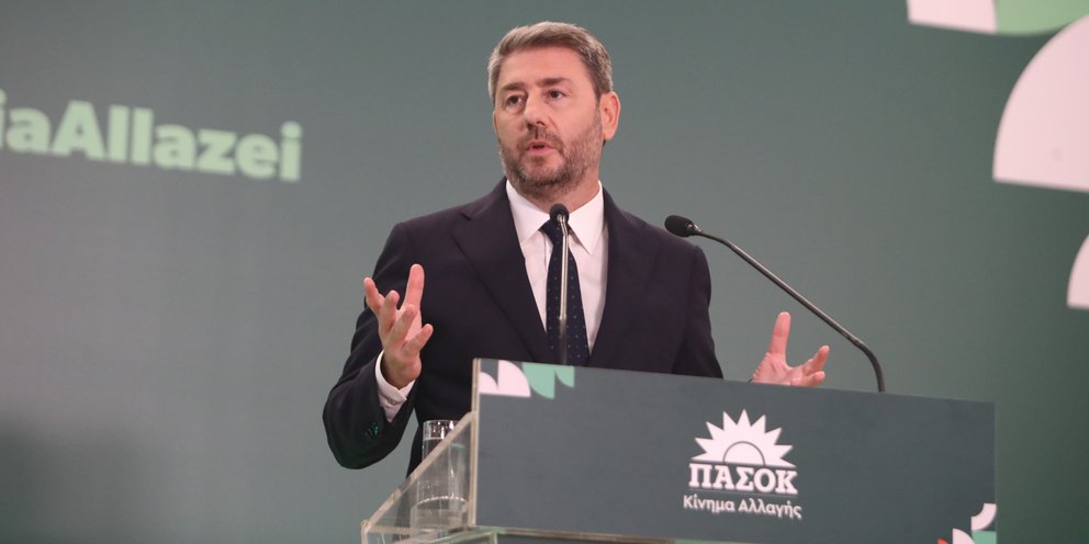 Μάχη ΠΑΣΟΚ-ΕΛΑΣ στη ΔΕΘ για την κυριαρχία στην αντιπολίτευση -Κόντρα και για τιε «μεταγραφές» ανεξάρτητων βουλευτών