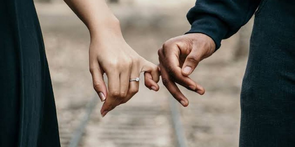 Ο δρόμος προς μια καλύτερη σχέση και καλύτερη επικοινωνία ανάμεσα στο ζευγάρι φαίνεται να συνδέεται με κάτι πολύ συγκεκριμένο στην καθημερινότητα / UNSPLASH