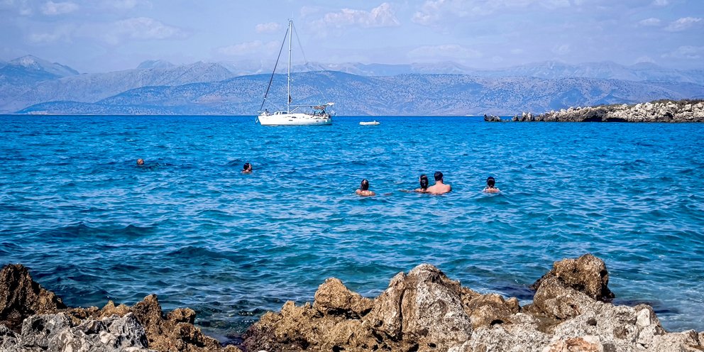 Καιρός: Ζέστη και τοπικές καταιγίδες σήμερα -Έρχεται Σαββατοκύριακο με 40άρια και ισχυρά μελτέμια