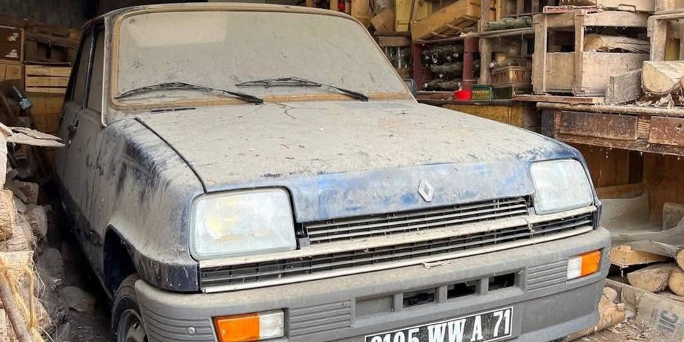 Ένα Renault 5 του 1982 που βρέθηκε σε γκαράζ πωλήθηκε σε τιμή ρεκόρ