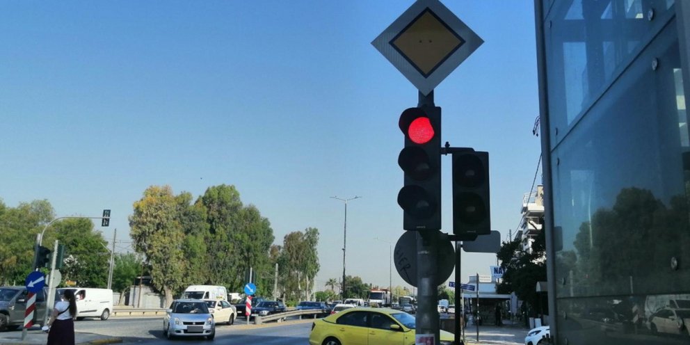 Έσβησαν τα φανάρια της Αθήνας -Τι θα συμβεί με τις κάμερες και το πρόστιμο των 700 ευρώ