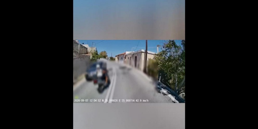 Η εφιαλτική προσπέραση που σοκάρει και προκαλεί οργή -Οδηγός γλίτωσε για κλάσματα δευτερολέπτου (βίντεο)