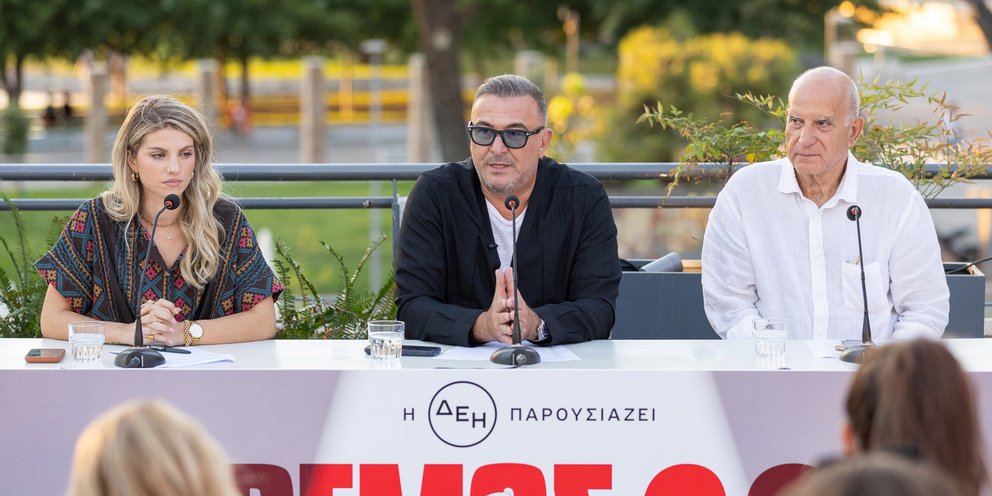 Ο Αντώνης Ρέμος στη συνέντευξη Τύπου λίγο πριν τη μεγάλη συναυλία