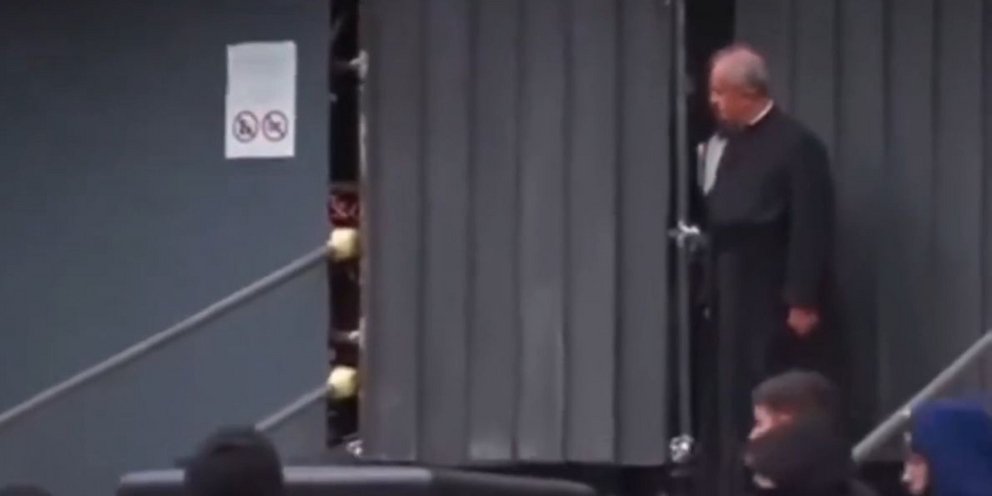 Viral έγινε ο πατέρας Τζανικόλα Μαρία Σιμόνε 