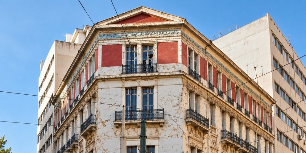 Το ιστορικό κτίριο «Απόλλων» στη Σταδίου
