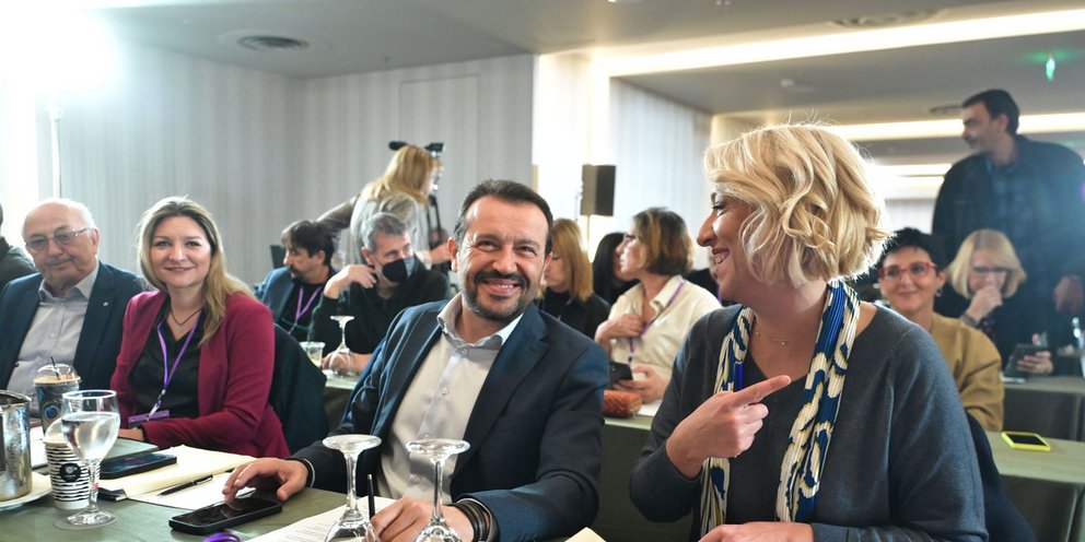 Σε εξέλιξη η ΚΕ του ΣΥΡΙΖΑ -Συνέδριο για εκλογή προέδρου ζητά ο Πολάκης, ρήξη με την πλευρά Δούρου-Παππά