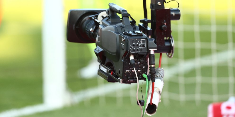 Τηλεοπτική κάμερα σε αγώνα της Super League