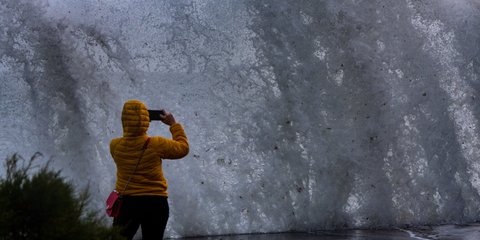  Θυμίζει Χαβάη; Κι όμως, είναι στιγμιότυπο από την παραλία του Αλίμου! 