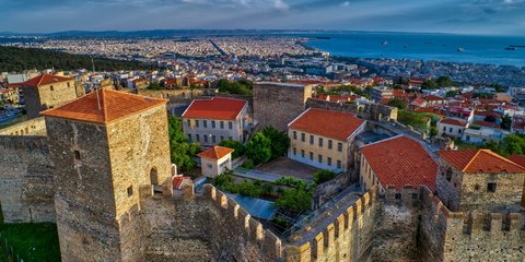 Υπέροχη Θεσσαλονίκη από τα κάστρα 