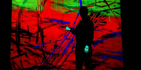  Εργο από την έκθεση «Forever Young» στο μουσείο Μπράντχορστ στο Μόναχο 