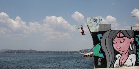 Ποιος μπορεί να πει όχι σε μια βουτιά;