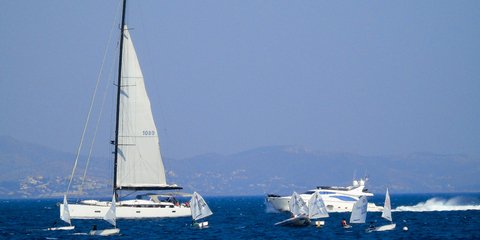 Σκάφη στο Σαρωνικό 