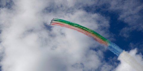 Ακροβατικά ιταλικών μαχητικών πάνω από τη Μόντσα πριν το Γκραν Πρι 