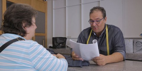 Ο Αλέξανδρος Φούρλας, ράφτης και μεταποιητής υφασμάτων