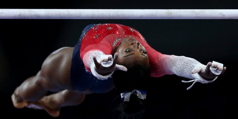 Η υπερπροσπάθεια μιας αθλήτριας στο Παγκόσμιο Πρωτάθλημα Ενόργανης Γυμναστικής στη Φρανκφούρτη 