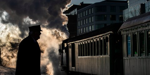 Ενα τρένο όπως εκείνο του «Πολικού Εξπρές» στο Πόρτλαντ των ΗΠΑ 