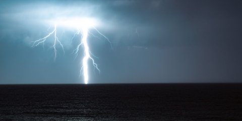 Λέσβος αστραπές