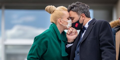  Γάμος εν μέσω κορωνοϊού στη Λιθουανία: Μέ μάσκες οι νεόνυμφοι χωρίς καλεσμένους 